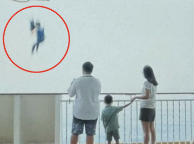 挪威邮轮”奋进号”30岁台湾男乘客坠海,不幸身亡,一家三口亲眼目睹